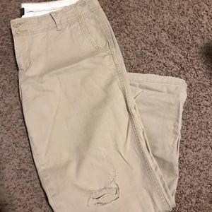 AE DISTRESSED Capri khakis sz 4